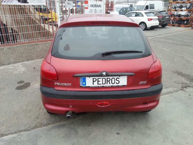 peugeot 206 berlina del año 2000