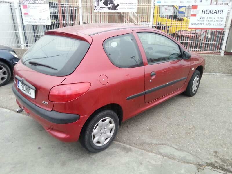 peugeot 206 berlina del año 2000
