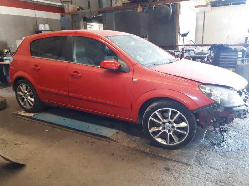 opel astra h berlina del año 2005