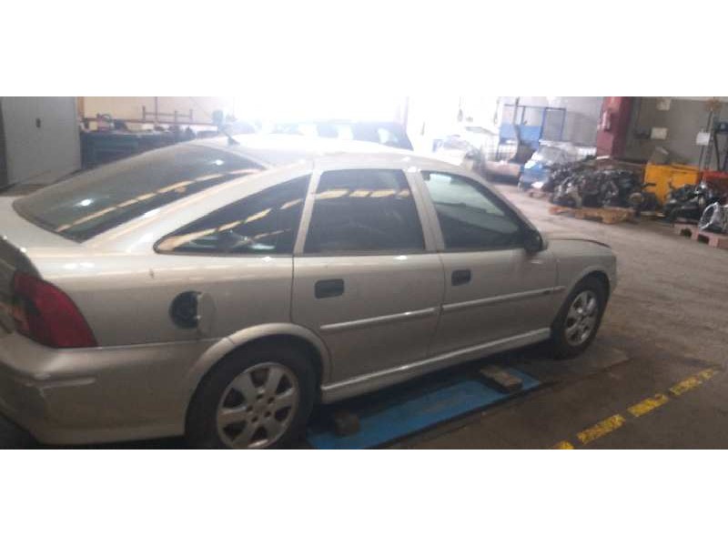 opel vectra b berlina del año 2002