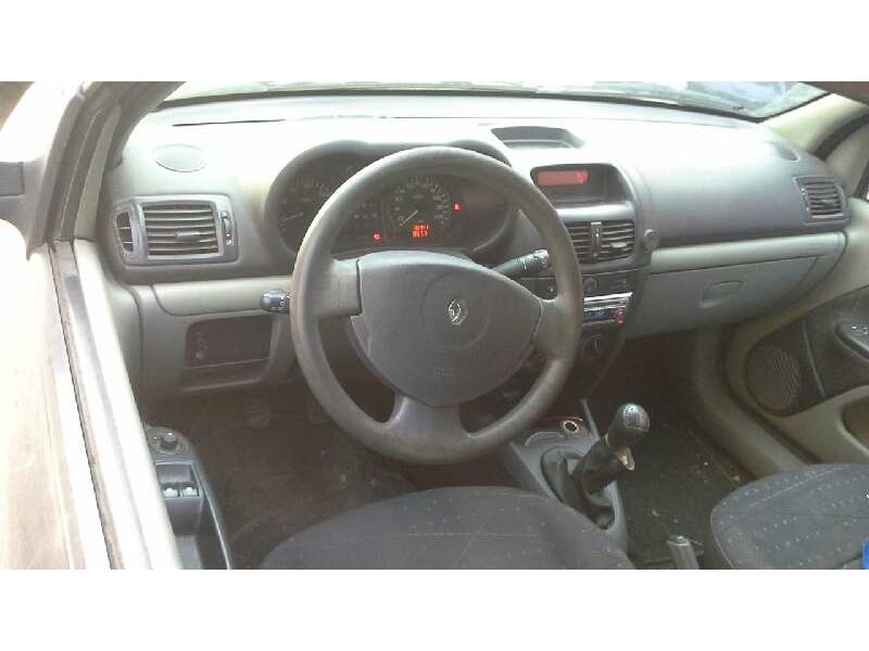 renault clio ii fase ii (b/cb0) del año 2003