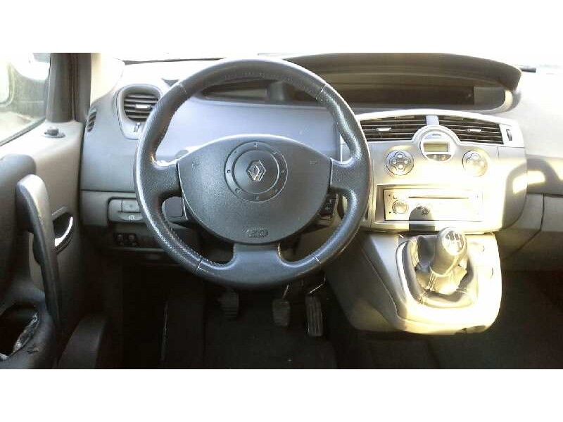 renault scenic ii del año 2004
