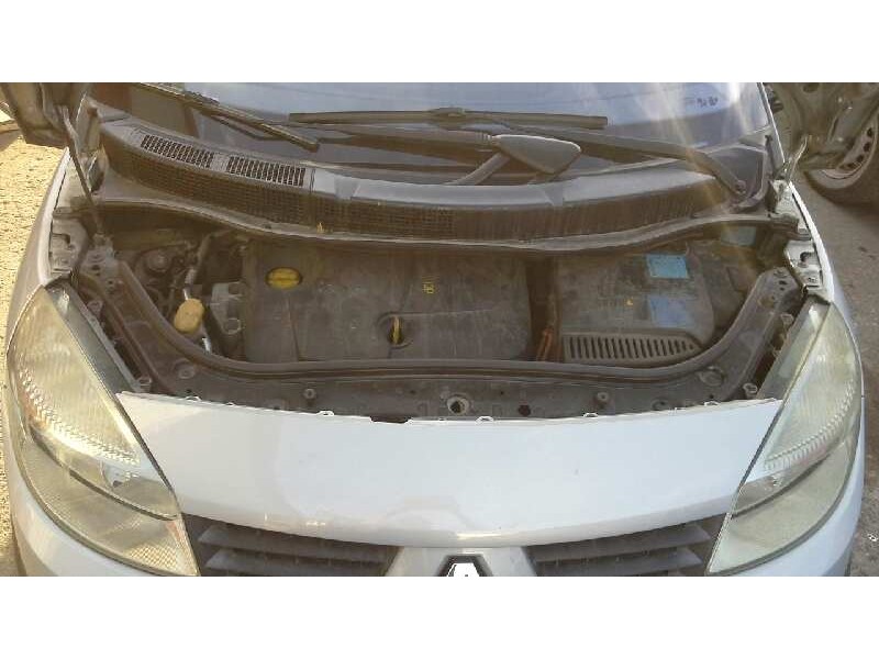 renault scenic ii del año 2004