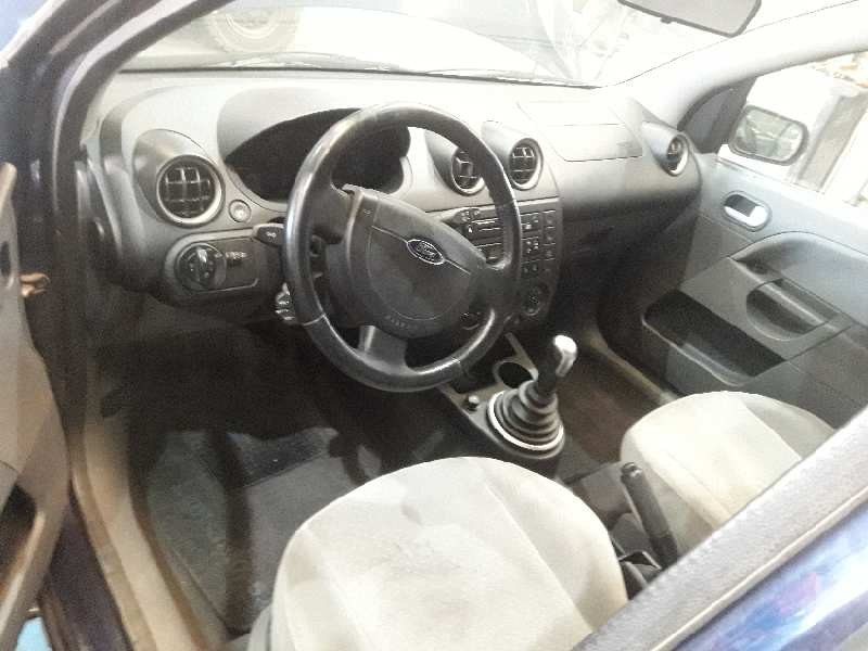 ford fiesta (cbk) del año 2003