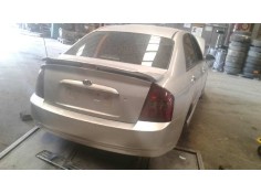 kia cerato del año 2005 2