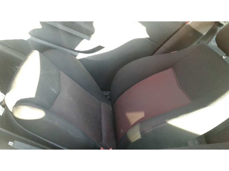 seat ibiza (6l1) del año 2008