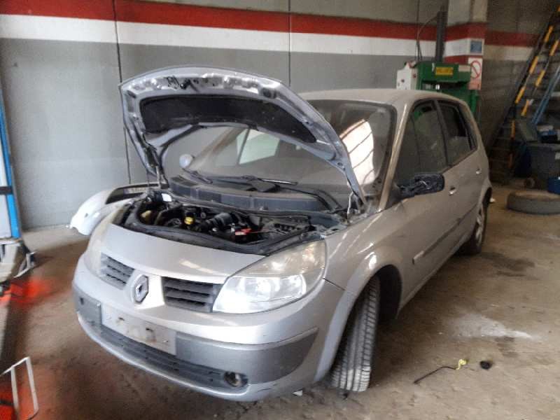 renault scenic ii del año 2004