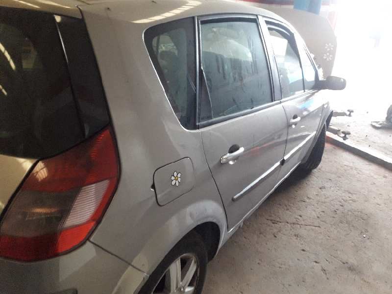 renault scenic ii del año 2004