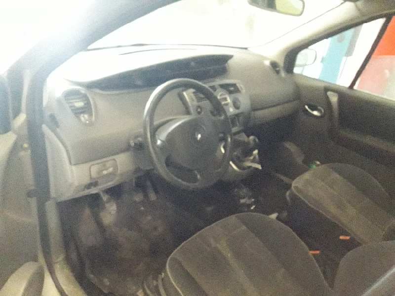 renault scenic ii del año 2004