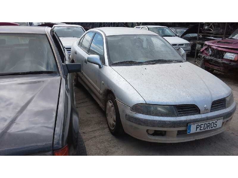 mitsubishi carisma berlina 5 (da0) del año 2003