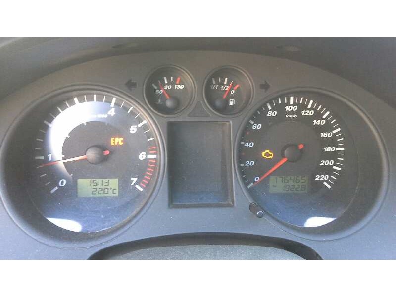 seat ibiza (6l1) del año 2002