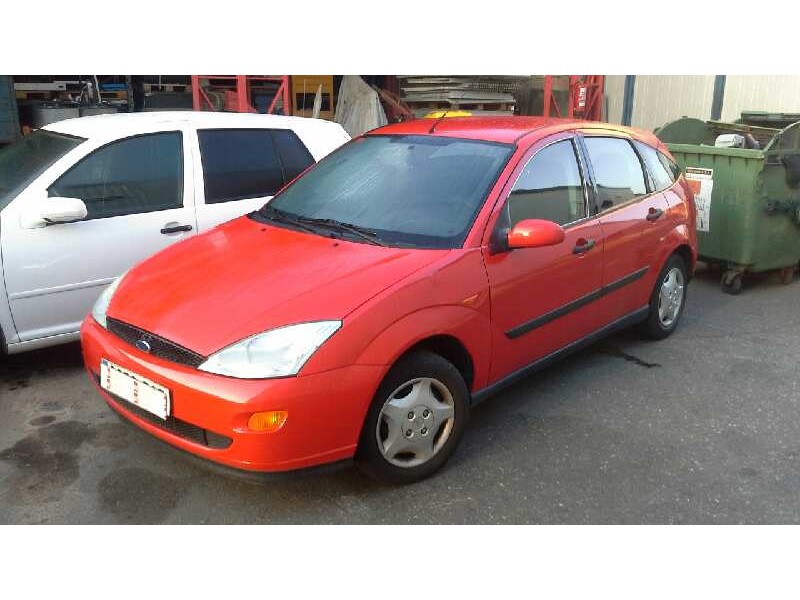 ford focus berlina (cak) del año 2001