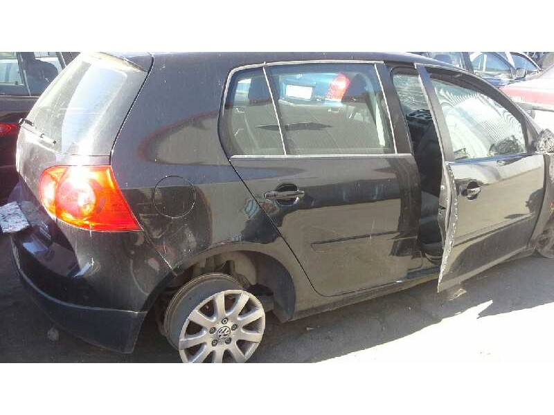 volkswagen golf v berlina (1k1) del año 2008