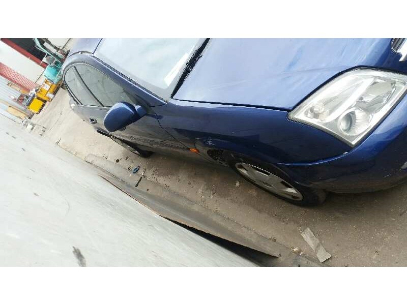 opel vectra c berlina del año 2004