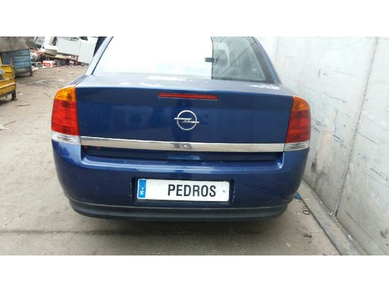 opel vectra c berlina del año 2004