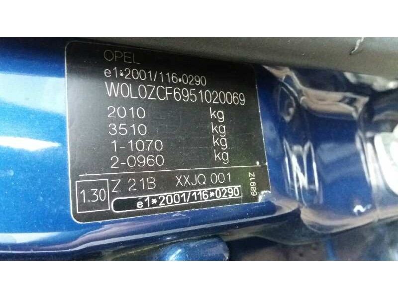 opel vectra c berlina del año 2004