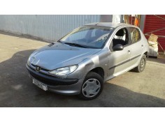 peugeot 206 berlina del año 2002