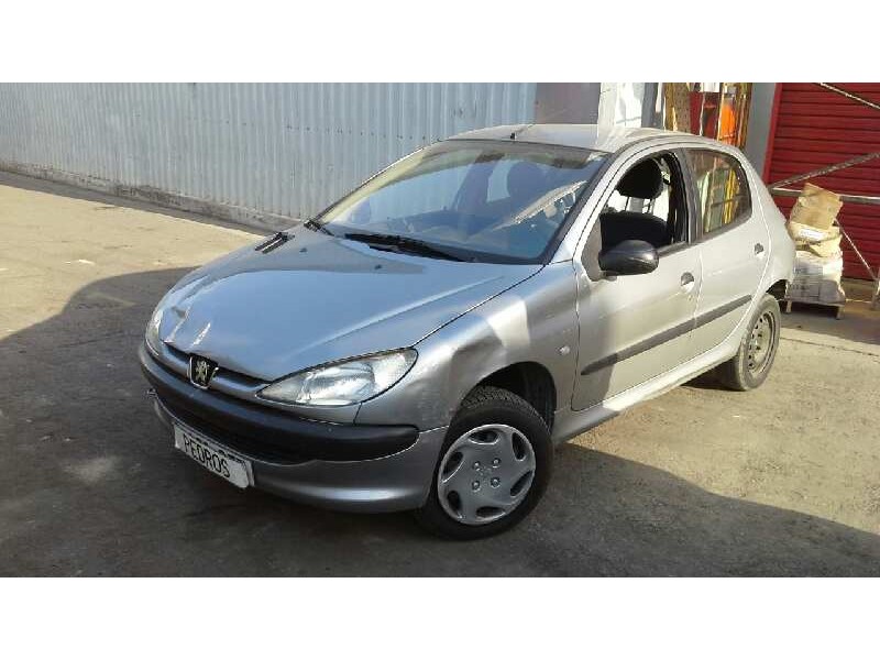 peugeot 206 berlina del año 2002