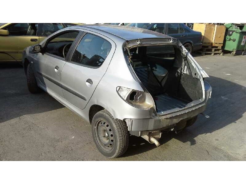 peugeot 206 berlina del año 2002