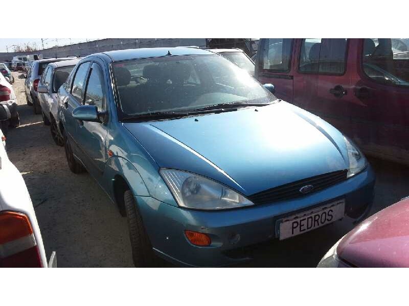 ford focus berlina (cak) del año 2001