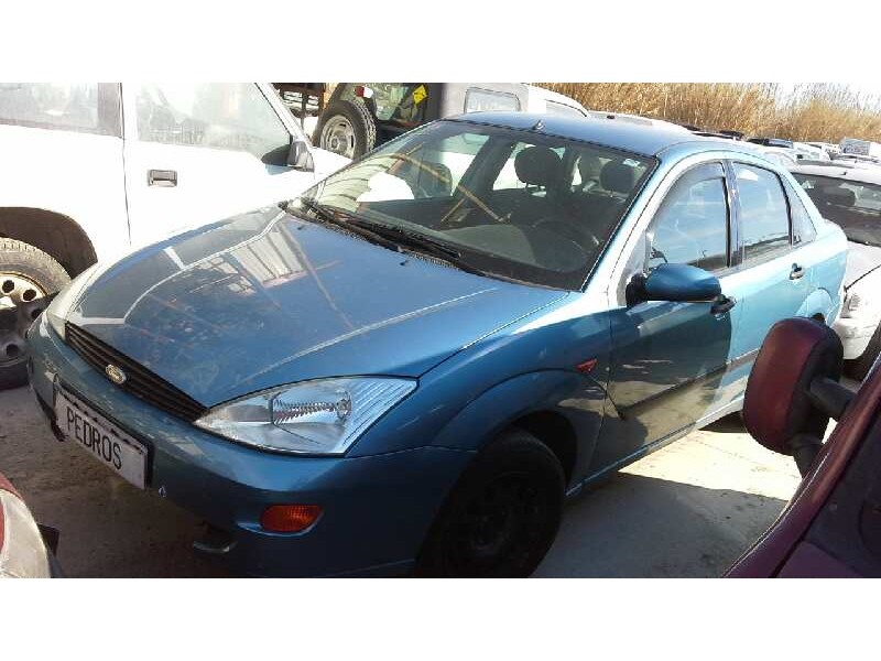 ford focus berlina (cak) del año 2001