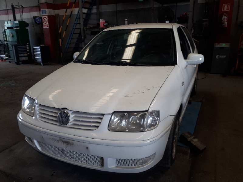 volkswagen polo berlina (6n2) del año 2001