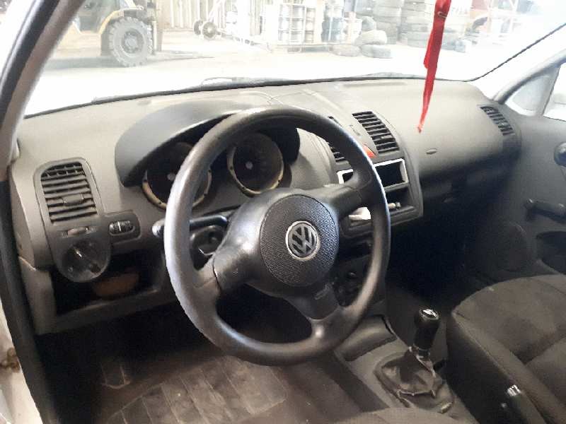 volkswagen polo berlina (6n2) del año 2001