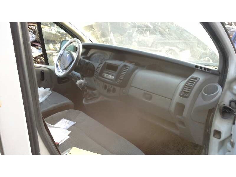 renault trafic combi (ab 4.01) del año 2002