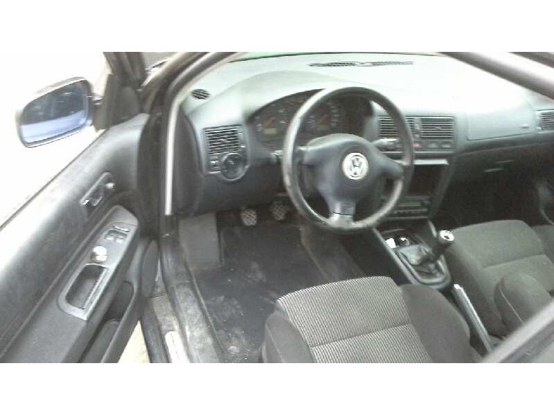 volkswagen golf iv berlina (1j1) del año 2000