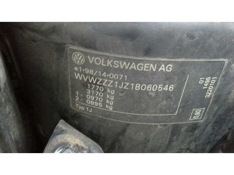 volkswagen golf iv berlina (1j1) del año 2000