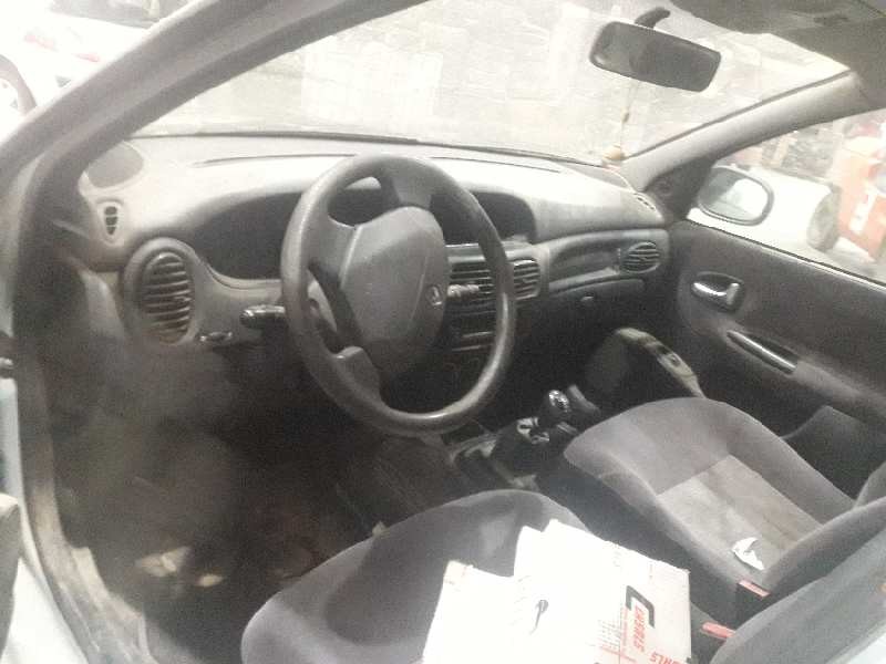 renault megane i fase 2 berlina (ba0) del año 2002