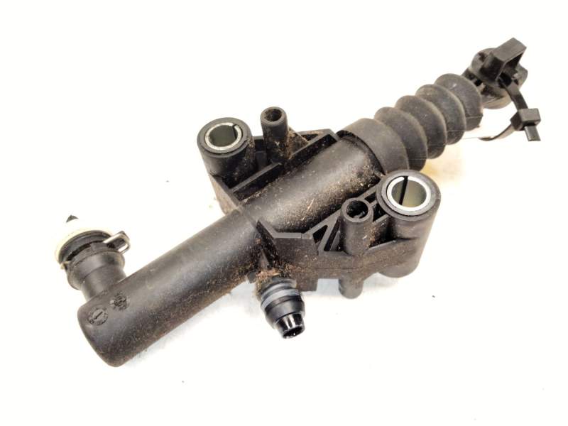 Recambio de bombin pedal embrague para opel vivaro b autobús (x82) 1.6 cdti (06) referencia OEM IAM   