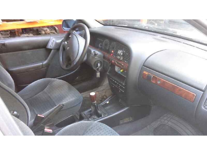 citroën xantia berlina del año 2000