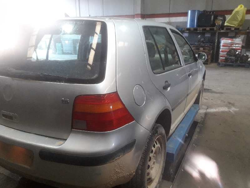 volkswagen golf iv berlina (1j1) del año 2003