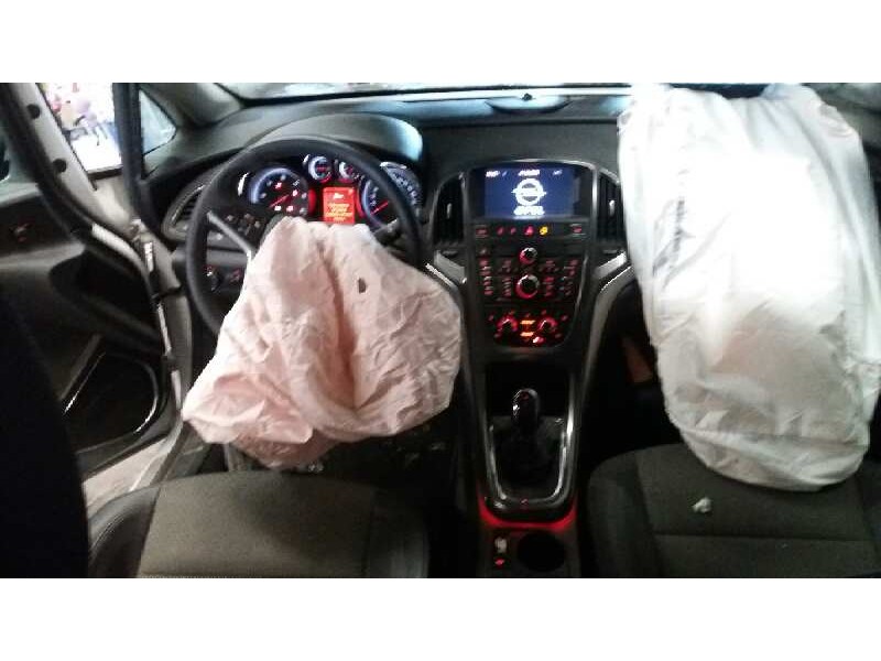 opel astra j lim. del año 2010