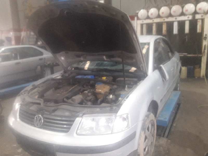 volkswagen passat berlina (3b2) del año 2000