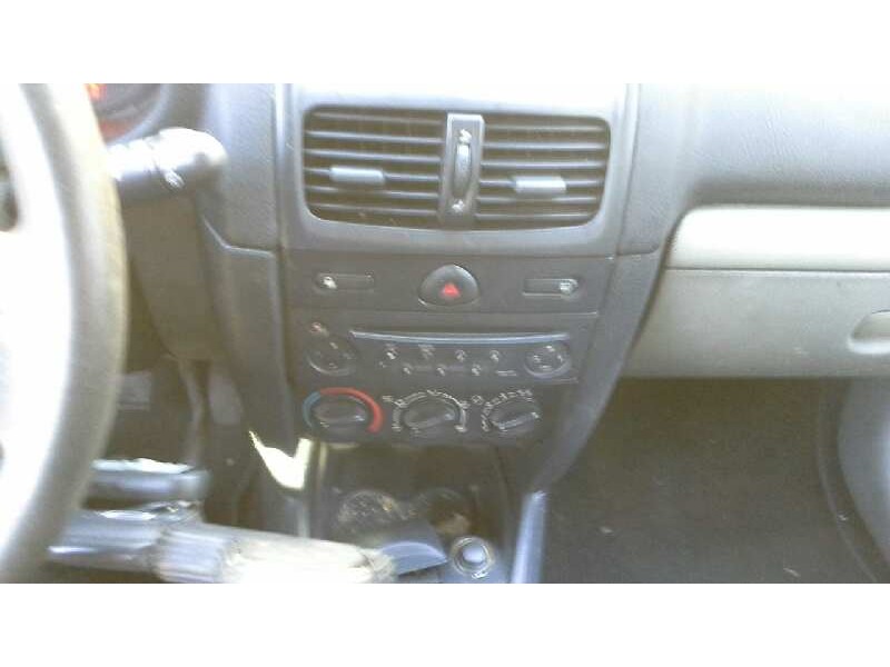 renault clio ii fase ii (b/cb0) del año 2003