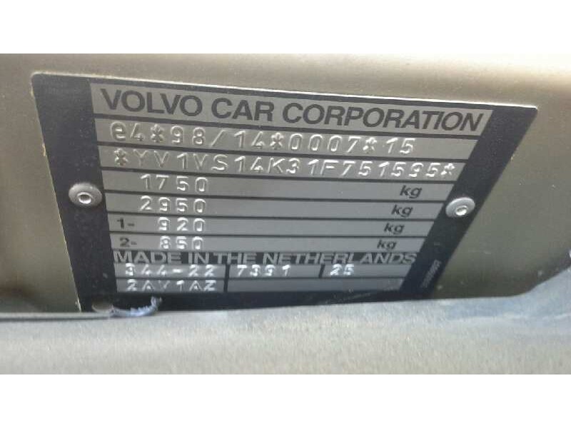 volvo s40 berlina del año 2001