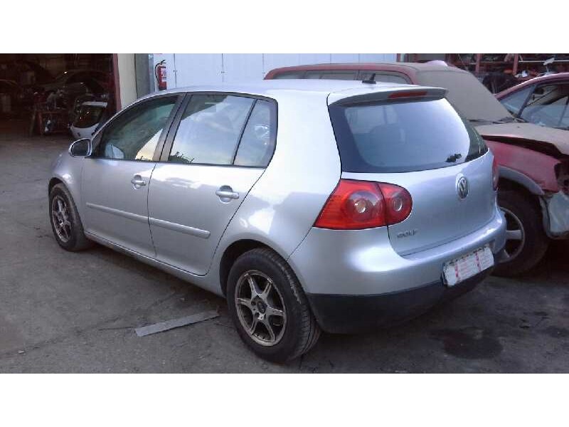 volkswagen golf v berlina (1k1) del año 2004