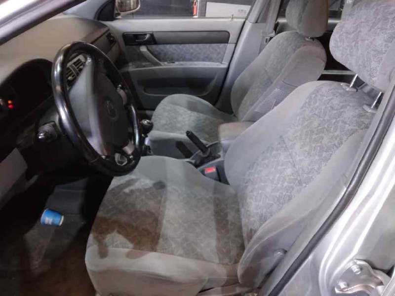 daewoo nubira berlina del año 2003