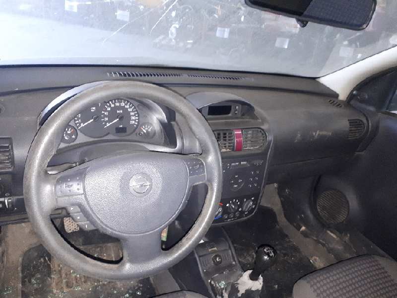 opel corsa c del año 2002