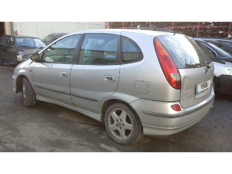nissan almera tino (v10m) del año 2001