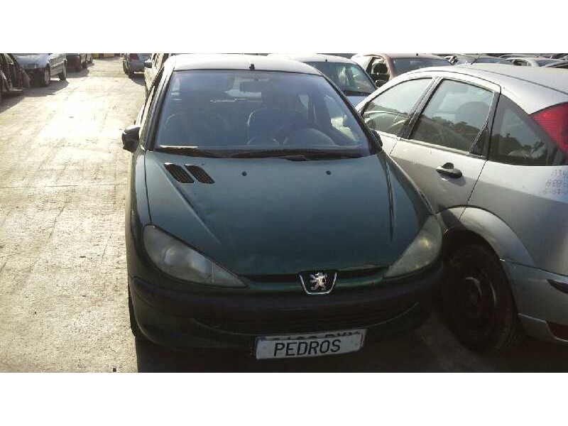 peugeot 206 berlina del año 2002
