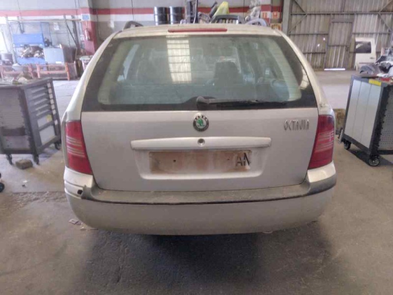 skoda octavia combi (1u5) del año 2005