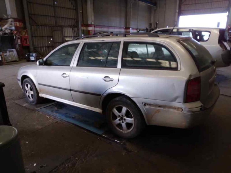 skoda octavia combi (1u5) del año 2005