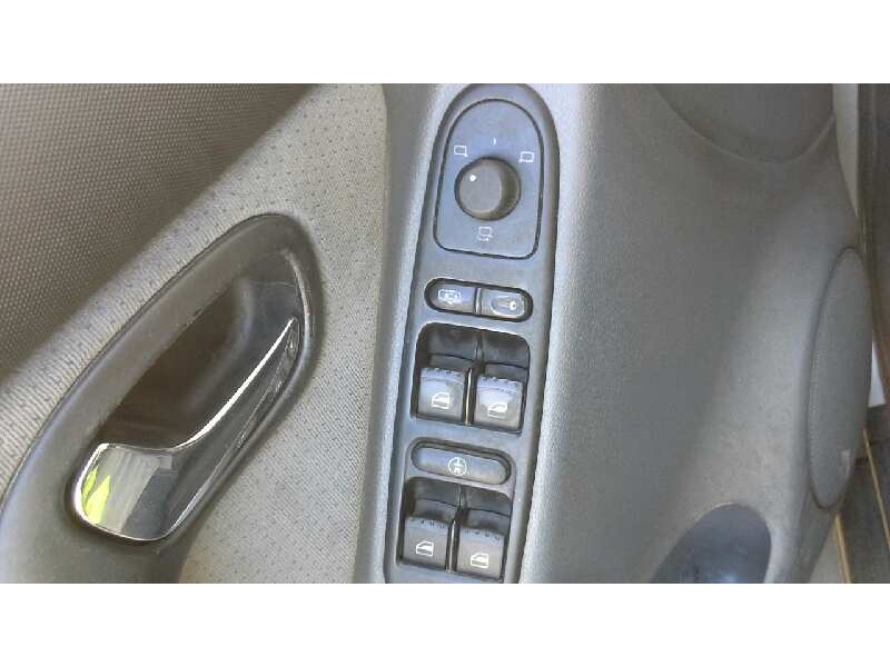 seat toledo (1m2) del año 2000