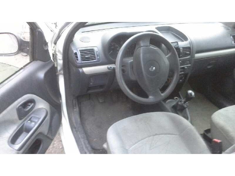 renault clio ii fase ii (b/cb0) del año 2001