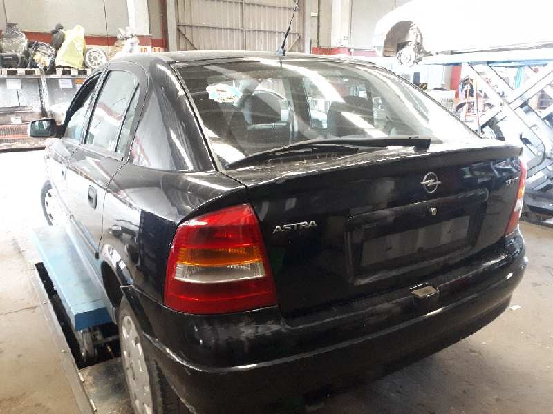 opel astra g berlina del año 2003