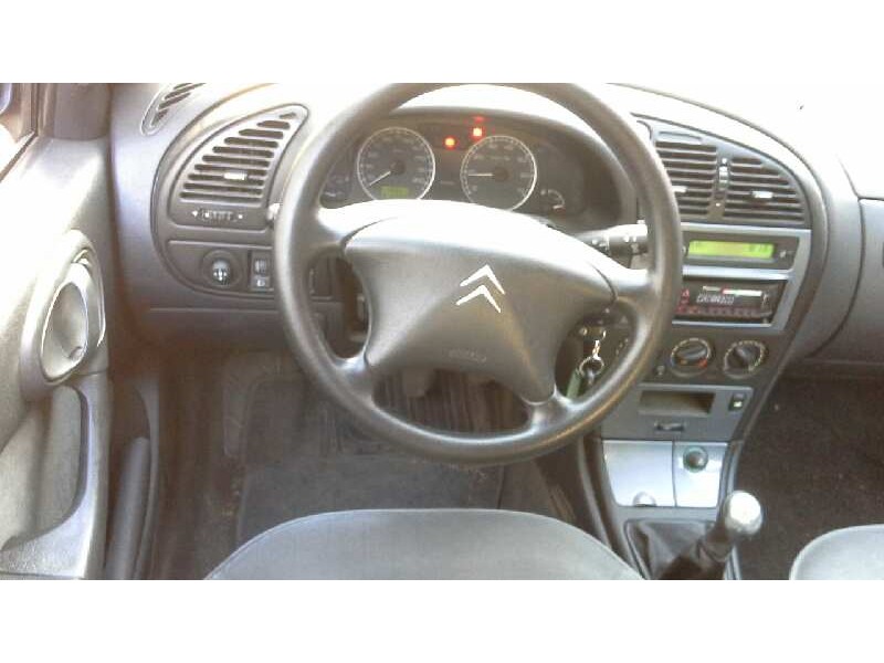 citroën xsara berlina del año 2004