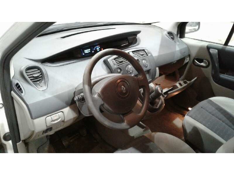 renault scenic ii del año 2004